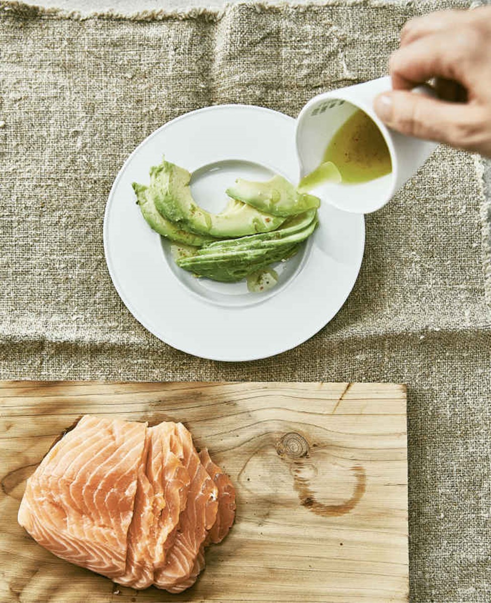 Sashimi vom Lachs mit Avocado